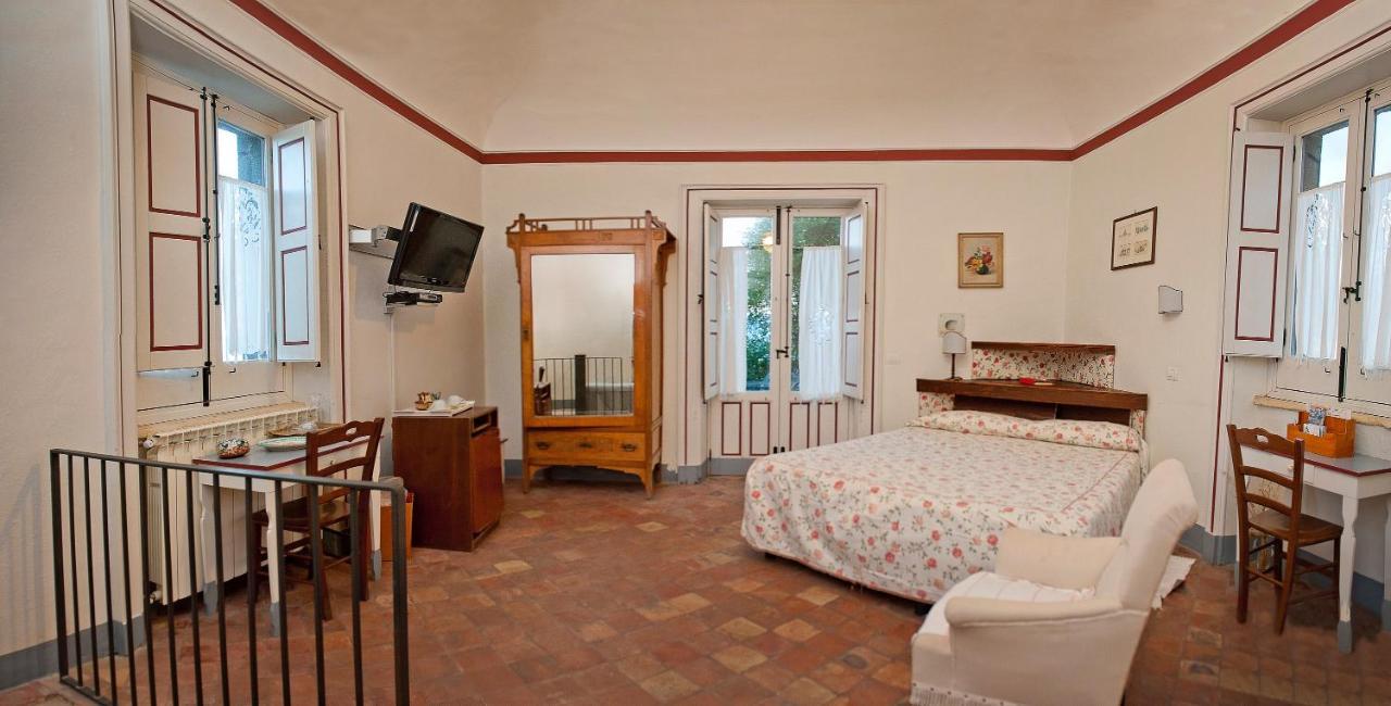 Case Perrotta SantʼAlfio Extérieur photo